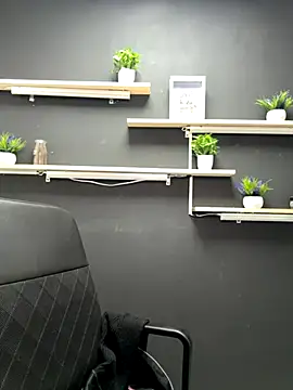 isabella jade online show from November 25, 2025, 10:10 pm