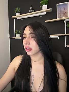 isabella jade online show from February 7, 2026, 10:24 pm