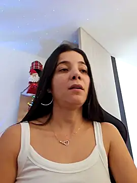 miaeyes online show from December 7, 2024, 4:47 pm