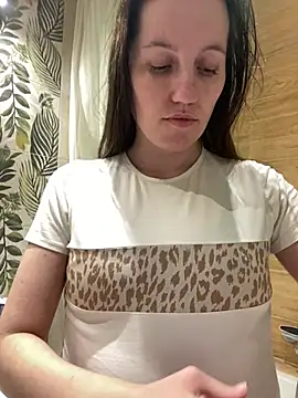 Snapshot of Nicole-Ray chatting on January 14, 2026, 7:19 pm Nicole-Ray online show from January 14, 2026, 7:19 pm