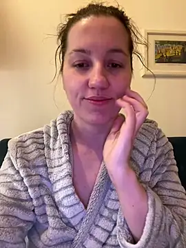 Snapshot of Nicole-Ray chatting on February 26, 2026, 5:28 am Nicole-Ray online show from February 26, 2026, 5:28 am