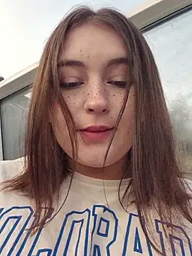 Yammy Yumi online show from November 30, 2025, 5:22 am