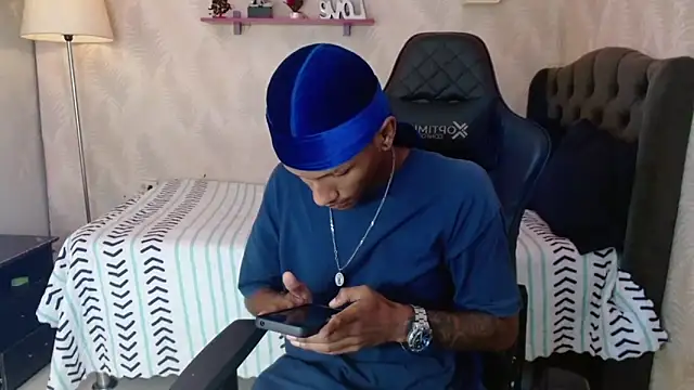 ManSant online show from September 10, 2025, 2:39 pm