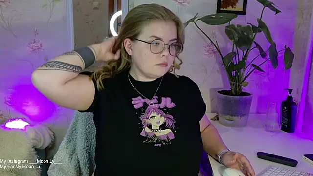 sinnamon  online show from September 18, 2025, 1:13 pm