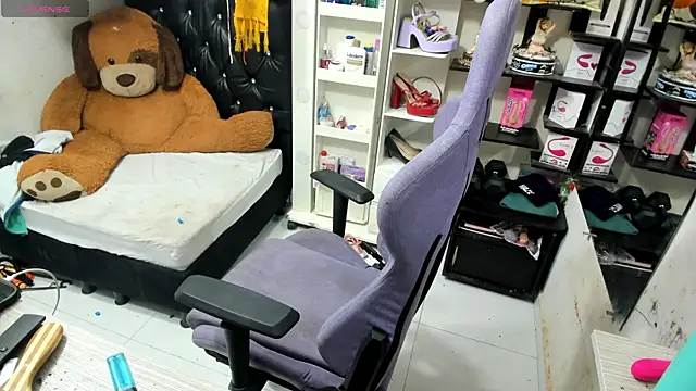 allsson queen online show from September 17, 2025, 8:10 pm