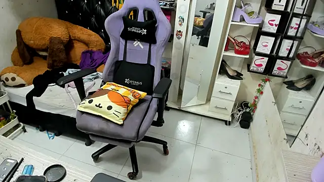 allsson queen online show from November 2, 2025, 7:16 pm