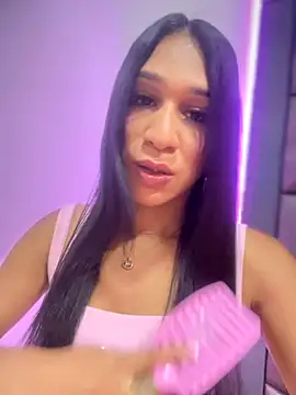 Snapshot of Ashly_Miller chatting on October 20, 2025, 7:36 pm Ashly Miller online show from October 20, 2025, 7:36 pm