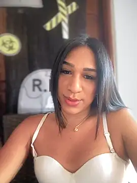 Snapshot of Ashly_Miller chatting on November 1, 2025, 7:49 pm Ashly Miller online show from November 1, 2025, 7:49 pm