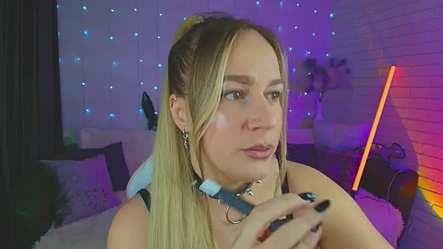 pepper cat  online show from January 23, 2025, 11:36 pm