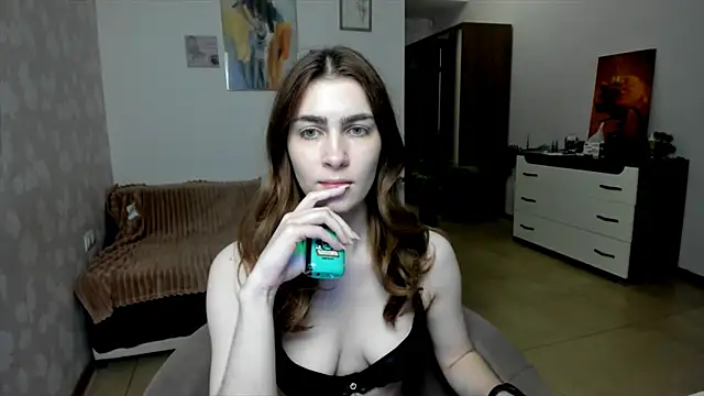 KaraWill online show from June 5, 2026, 7:08 pm