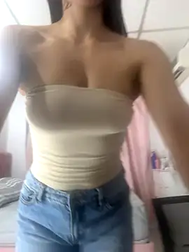 victoria 027 online show from December 5, 2025, 2:14 pm