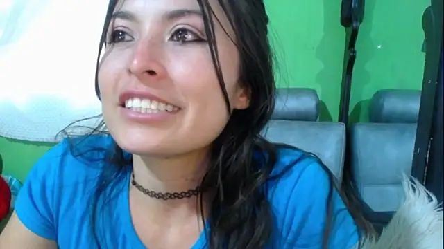 Alexandrasaenz online show from December 29, 2024, 10:25 pm