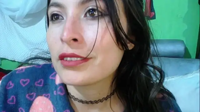 Alexandrasaenz online show from December 30, 2024, 1:37 am