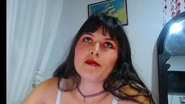 Alexandrasaenz online show from November 16, 2025, 12:16 am