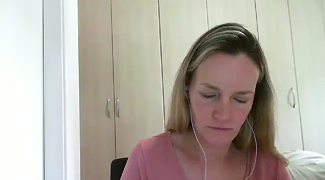 Annylove1 online show from February 14, 2025, 4:20 pm