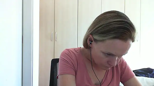 Annylove1 online show from March 5, 2025, 12:55 pm