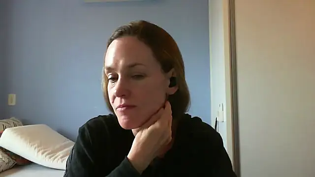 Annylove1 online show from September 16, 2025, 3:46 pm