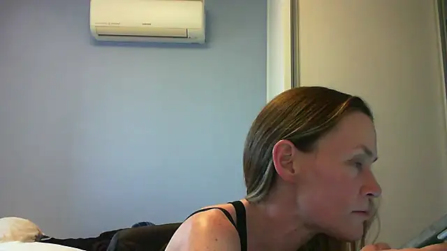 Annylove1 online show from September 21, 2025, 6:53 pm