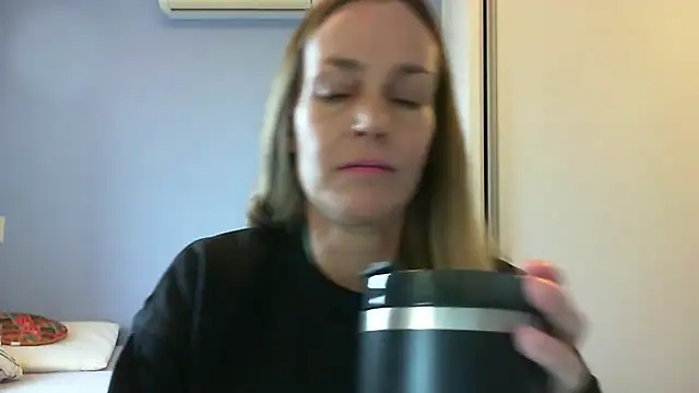 Annylove1 online show from September 26, 2025, 11:03 am