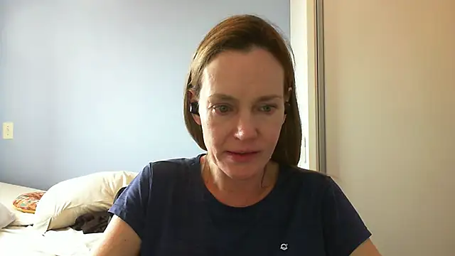 Annylove1 online show from October 6, 2025, 3:53 pm