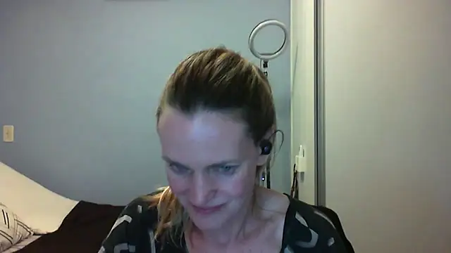 Annylove1 online show from November 9, 2025, 12:42 am