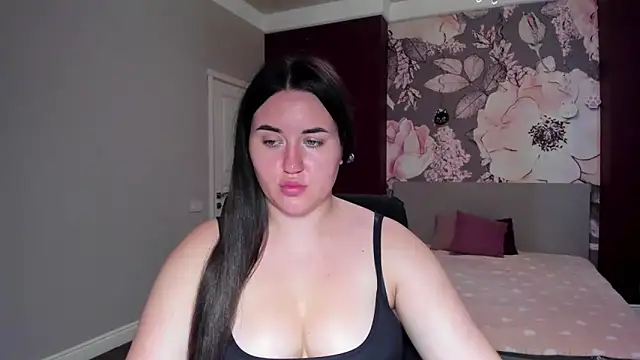 Roxie Bradley online show from September 15, 2025, 5:51 am