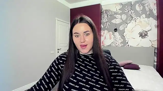 Roxie Bradley online show from October 10, 2025, 6:01 am