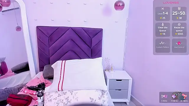 haileystone online show from March 19, 2025, 3:19 pm