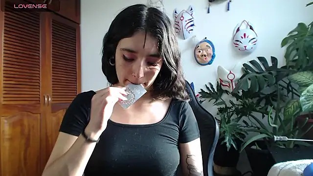 Snapshot of cat_salo chatting on December 1, 2024, 9:48 pm cat salo online show from December 1, 2024, 9:48 pm