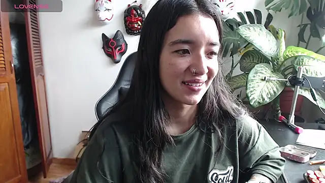 Snapshot of cat_salo chatting on February 3, 2025, 8:24 pm cat salo online show from February 3, 2025, 8:24 pm