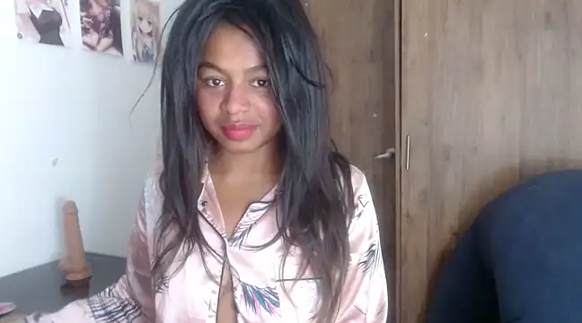 charlott7 online show from December 21, 2024, 12:06 pm