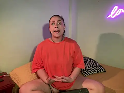 Im sophiie online show from February 2, 2025, 9:40 am