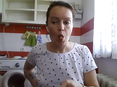LoveNBloom online show from July 17, 2026, 3:29 pm