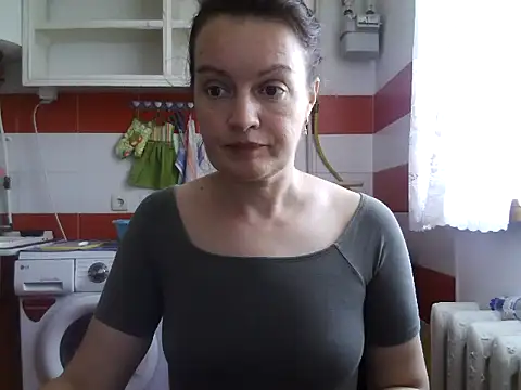 LoveNBloom online show from July 18, 2026, 4:55 pm
