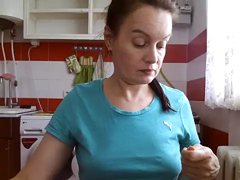 LoveNBloom online show from July 21, 2026, 4:53 pm