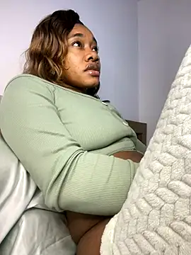  yisela  online show from November 15, 2025, 12:52 am