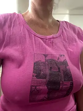 Snapshot of sweetmystery1 chatting on July 8, 2026, 1:48 pm sweetmystery1 online show from July 8, 2026, 1:48 pm