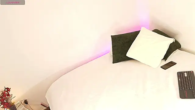 kattyytaylor online show from April 22, 2026, 2:14 am