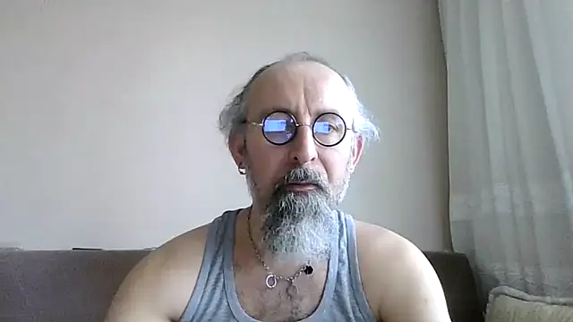 Snapshot of BuckWessle chatting on May 16, 2026, 11:09 am BuckWessle online show from May 16, 2026, 11:09 am