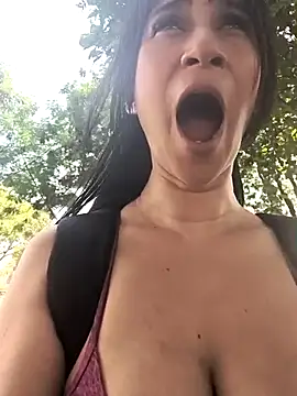 lady-rosse online show from February 28, 2025, 2:31 pm