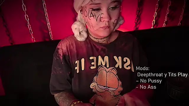 Snapshot of Laura_takint chatting on March 6, 2025, 10:15 pm Laura takint online show from March 6, 2025, 10:15 pm