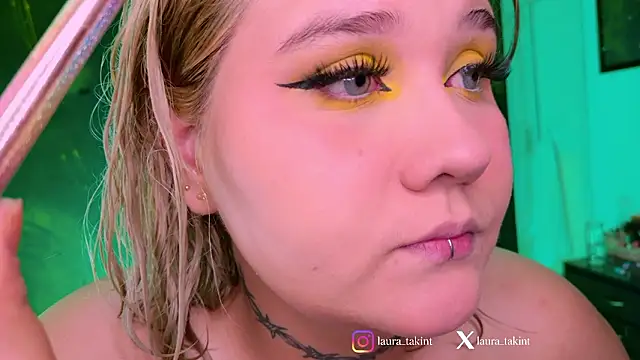 Snapshot of Laura_takint chatting on February 12, 2026, 7:09 pm Laura takint online show from February 12, 2026, 7:09 pm