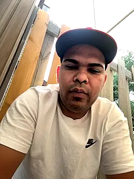 marhi32 online show from September 14, 2025, 3:11 pm