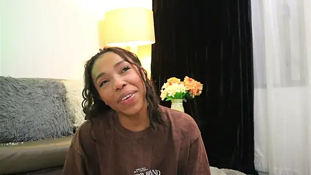 Snapshot of Valeriestyle chatting on March 4, 2026, 4:18 am Valeriestyle online show from March 4, 2026, 4:18 am