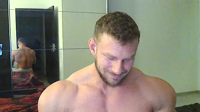 muscularkevin online show from December 17, 2024, 6:24 am