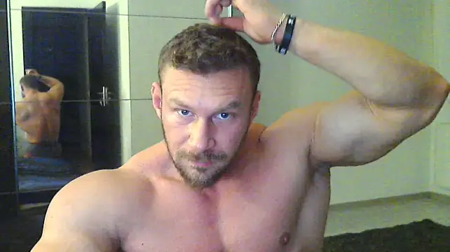 muscularkevin online show from December 29, 2024, 2:21 pm