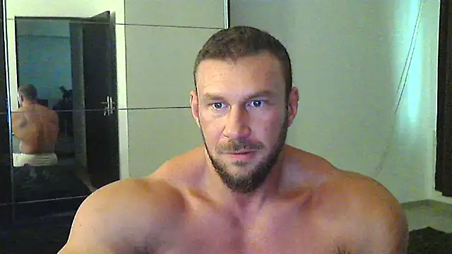 muscularkevin online show from September 13, 2025, 1:22 pm