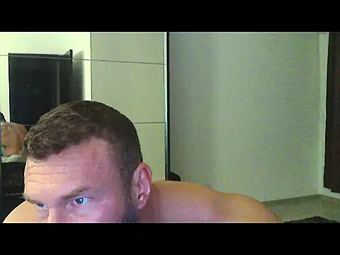 muscularkevin online show from September 25, 2025, 3:32 am