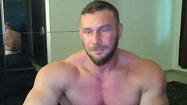 muscularkevin online show from November 2, 2025, 2:08 pm