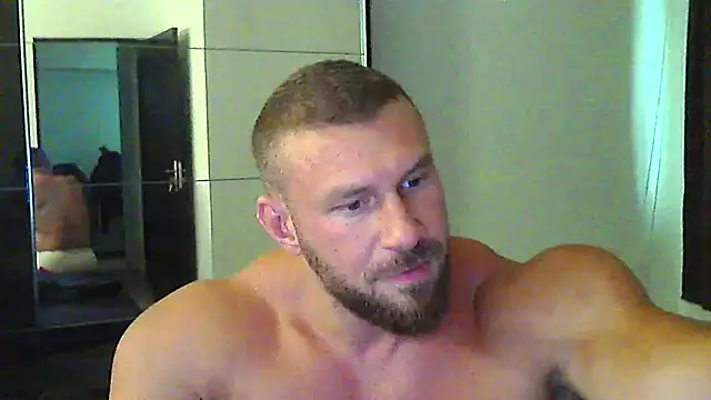 muscularkevin online show from July 3, 2026, 1:17 pm
